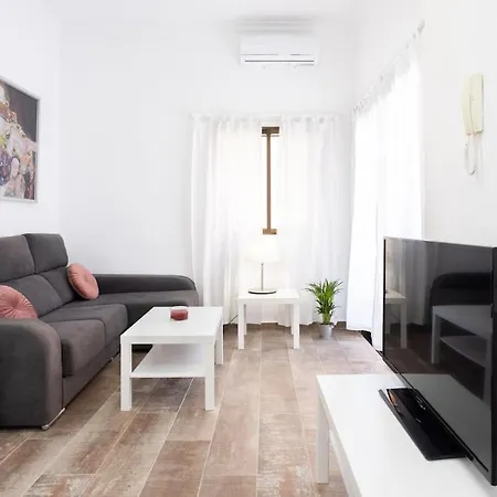 Romantic Retreat In Prime Position شقة *