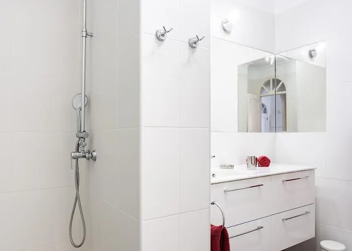 Romantic Retreat In Prime Position شقة *