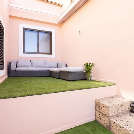 Romantic Retreat In Prime Position *